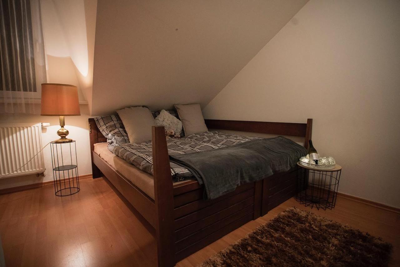 Hausfrymburk Villa Bagian luar foto
